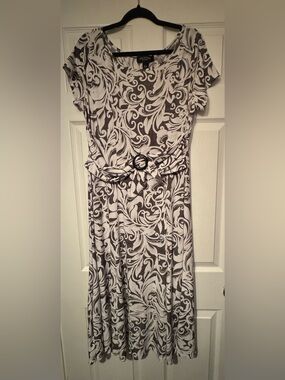 Perceptions Sz Large White Gray Tapestry Swirl Attached Belt Fit-and-Flare Dress
